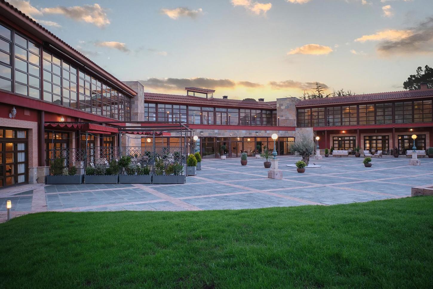 Hotel Spa Villa Nazules Чуэка Экстерьер фото